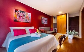 Luzzy Hotel